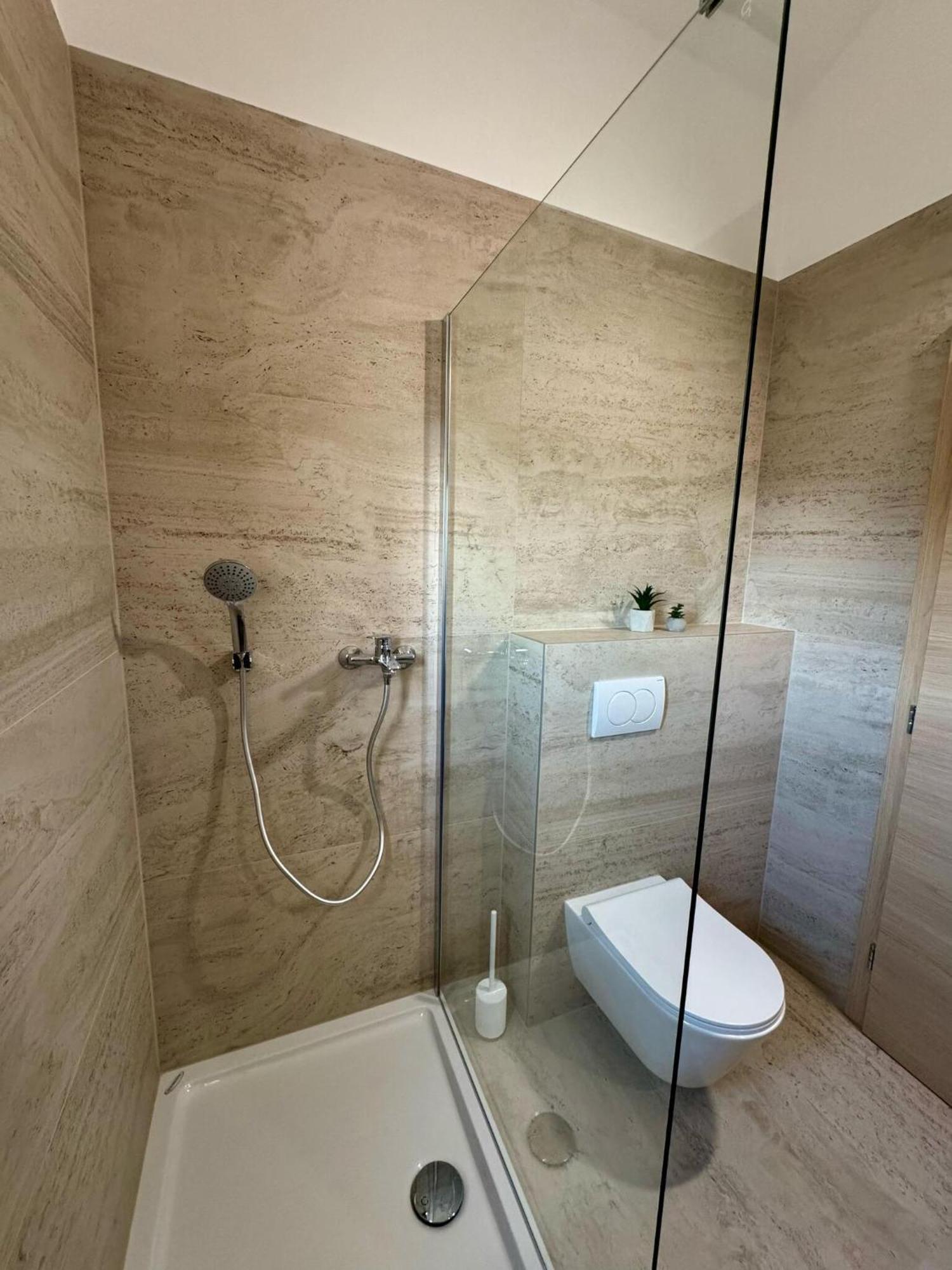Apartments Franko Povljana Ngoại thất bức ảnh