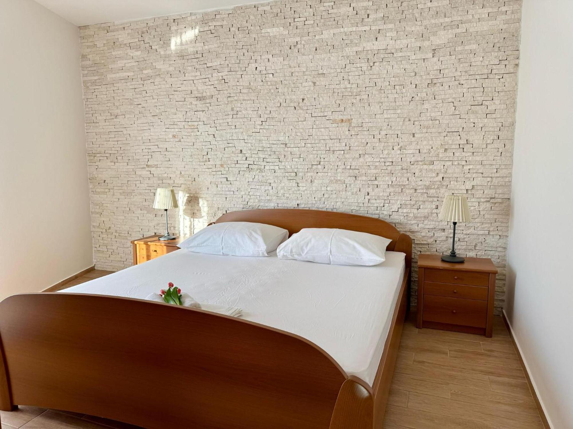 Apartments Franko Povljana Ngoại thất bức ảnh