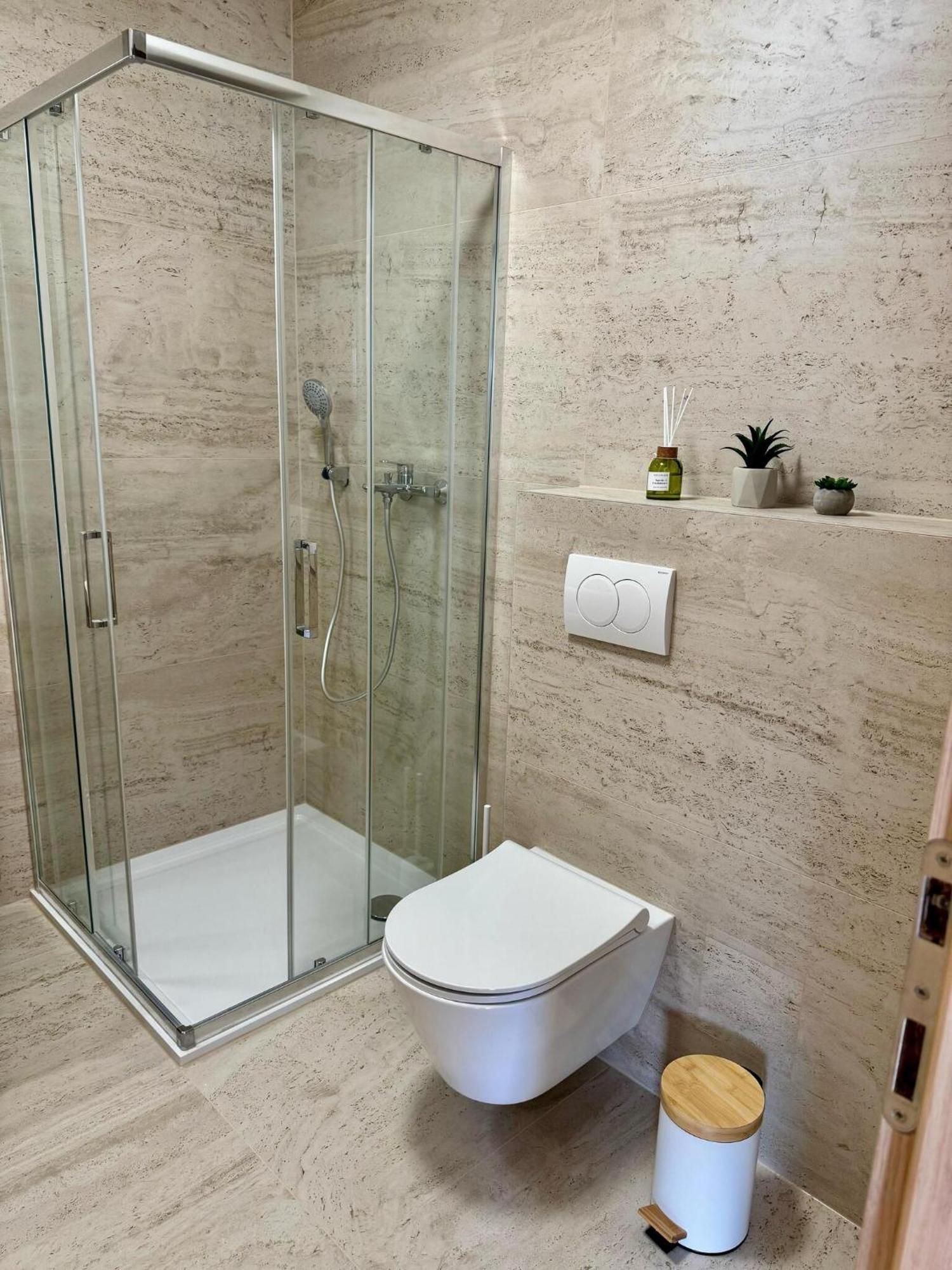 Apartments Franko Povljana Phòng bức ảnh