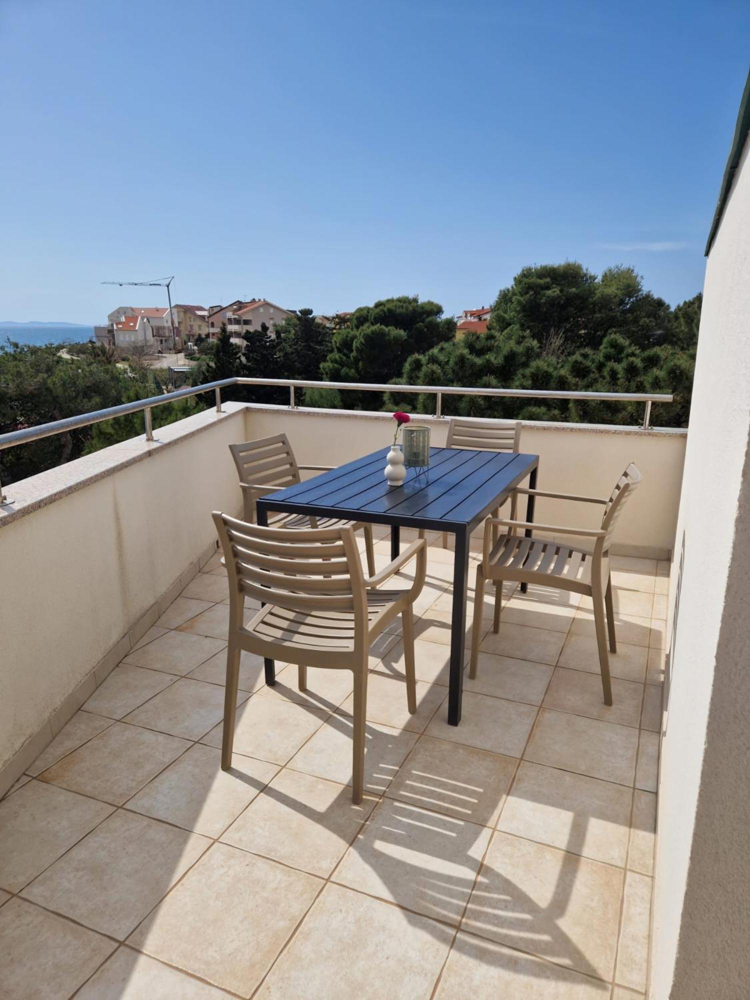 Apartments Franko Povljana Ngoại thất bức ảnh